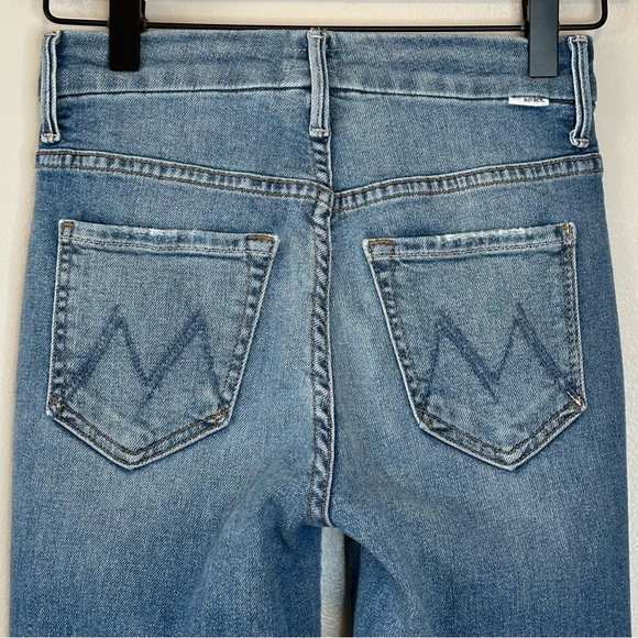 🩵MOTHER Denim High Waisted Looker Ankle Fray Hem Jean in Shoot to Thrill 23 - Picture 10 of 16